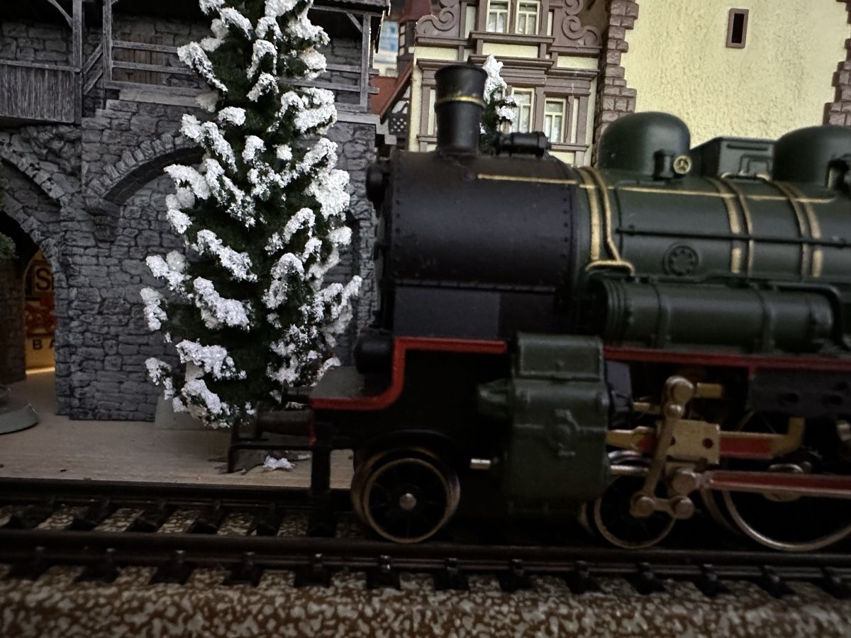 Märklin Modellini di ferrovie: Märklin 3086 SNCB BR 64 – Usato da Lupsingen venduto da New-Haven 1