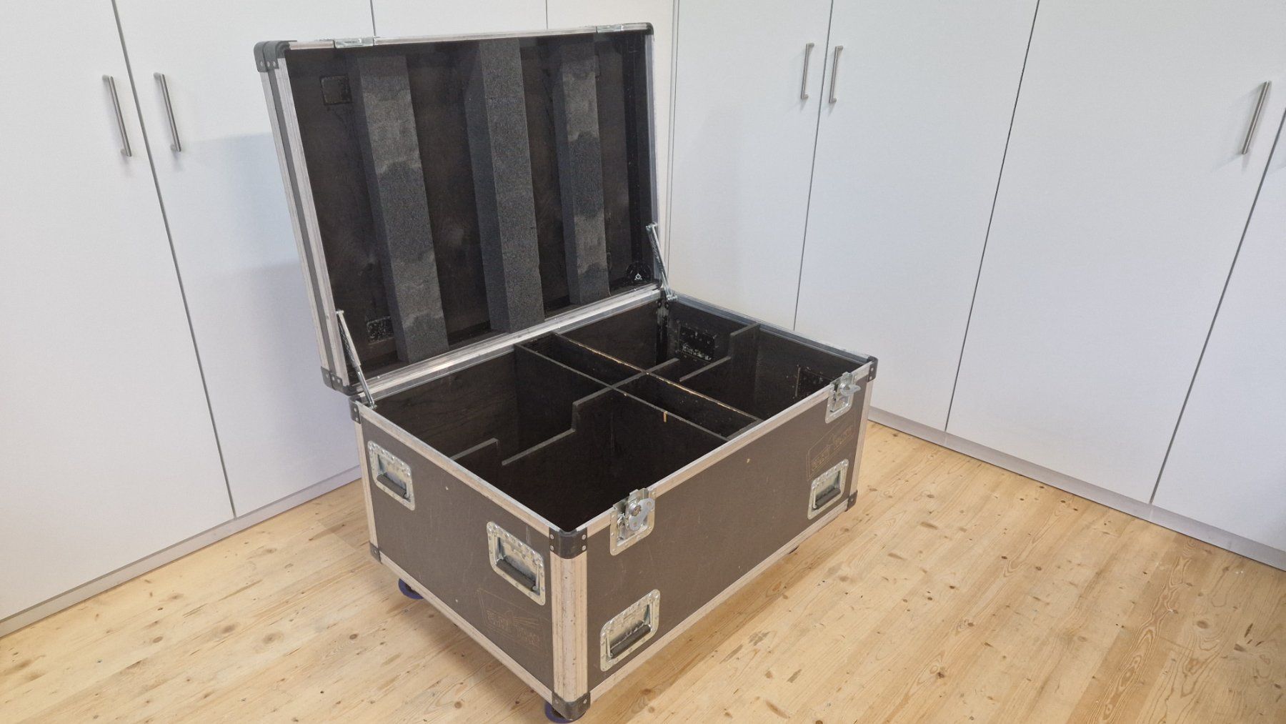 Reisekoffer: Flycase – Gebraucht aus Homberg b. Thun von Pro_speaker 1