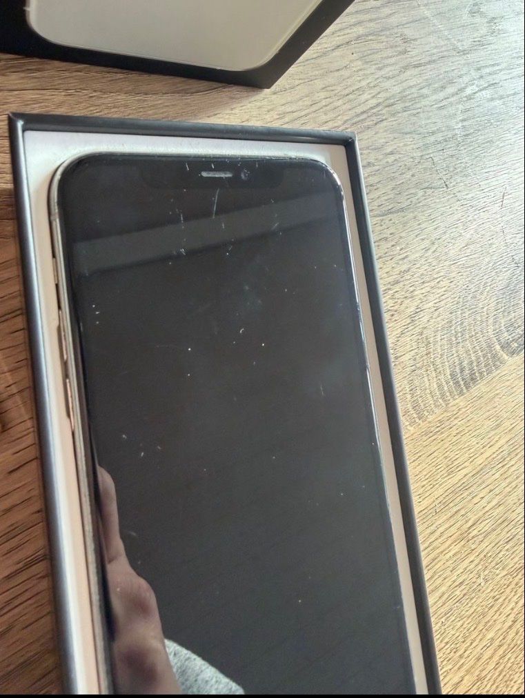 Apple Telefoni cellulari / Smartphones: iPhone 11 Pro 256 GB – Usato da Jenins venduto da Grischamobil 2