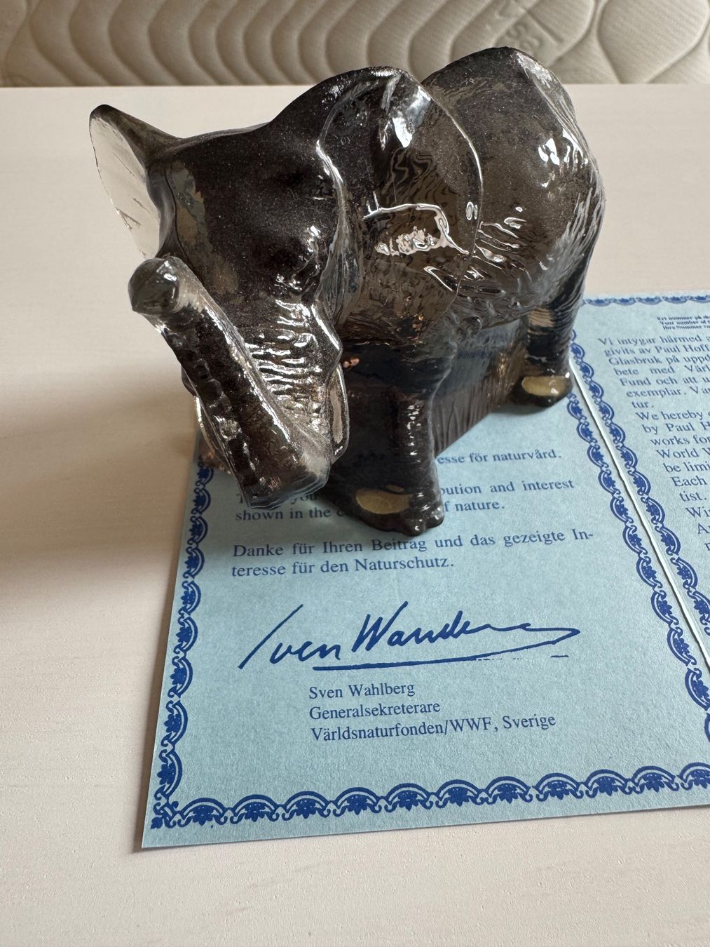 Kosta Boda Statuette: Elefant WWF Nr. 3541 – Usato da golaten venduto da Hubas