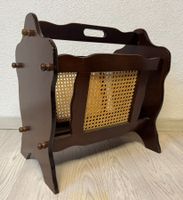 Porte-revues en bois et cannage