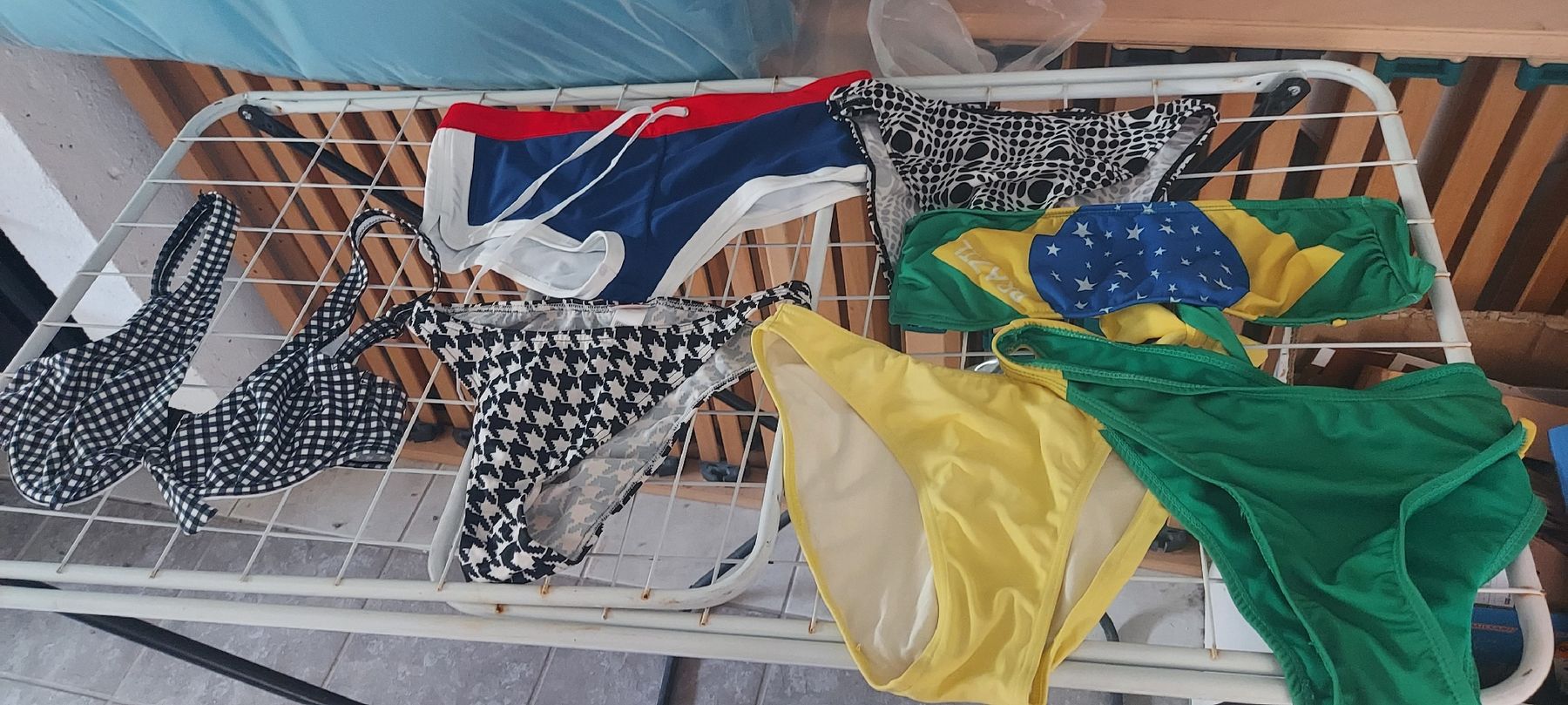 Badekleider & Bikinis: Badekleider – Neu (gemäss Beschreibung) aus Liestal von swary007