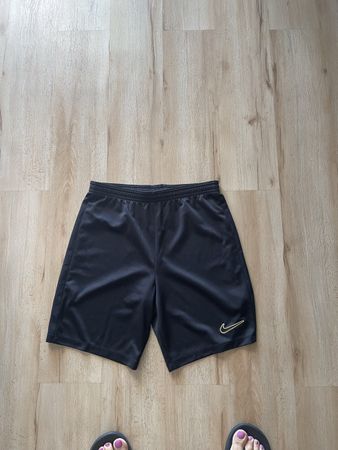 Shorts Nike noir L état neuf