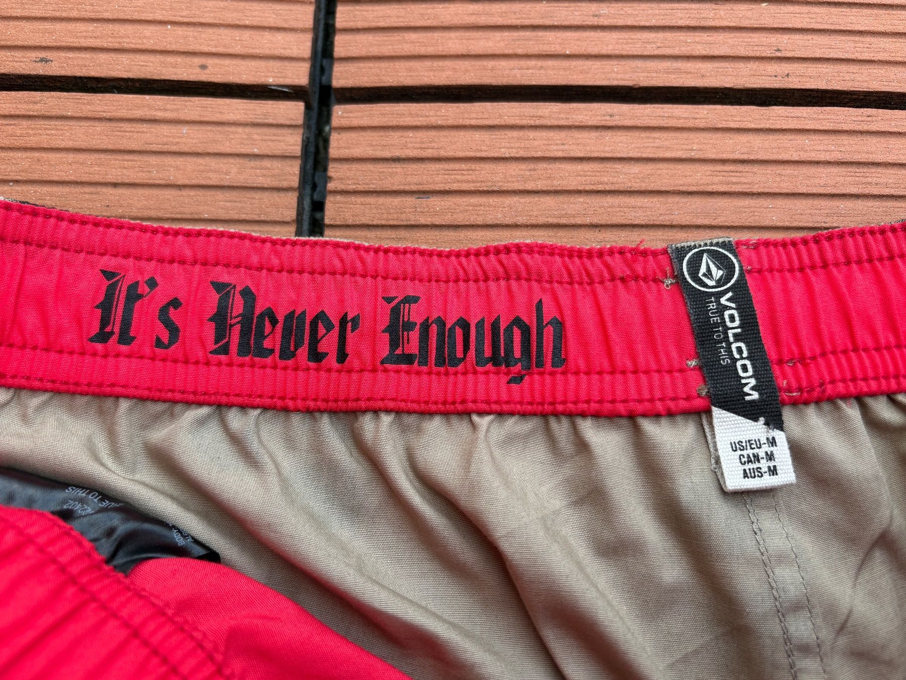 Volcom Pantaloni: Volcom Shorts | Men | Grösse M – Nuovo (secondo la descrizione) da Einigen venduto da peaksnapper 4