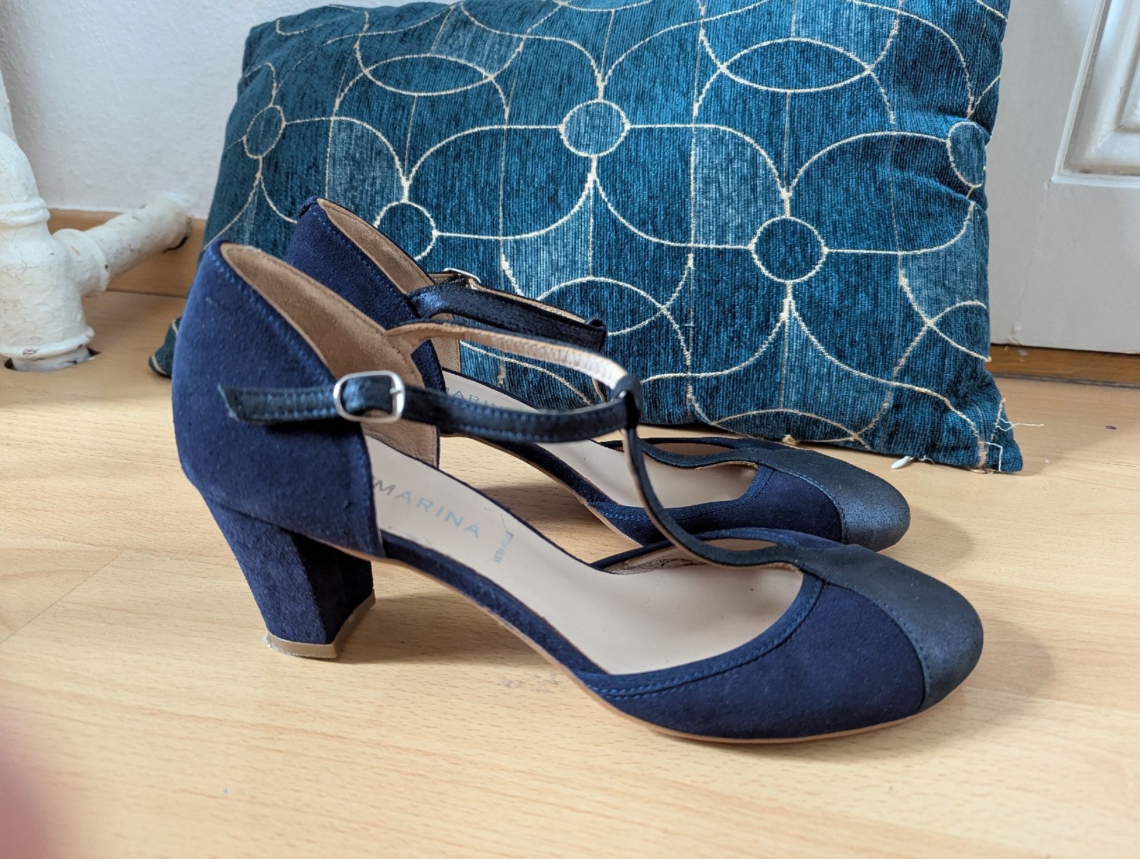 Scarpe da donna: chaussures san marina 38 – Usato da Montreux venduto da dem_gyt9