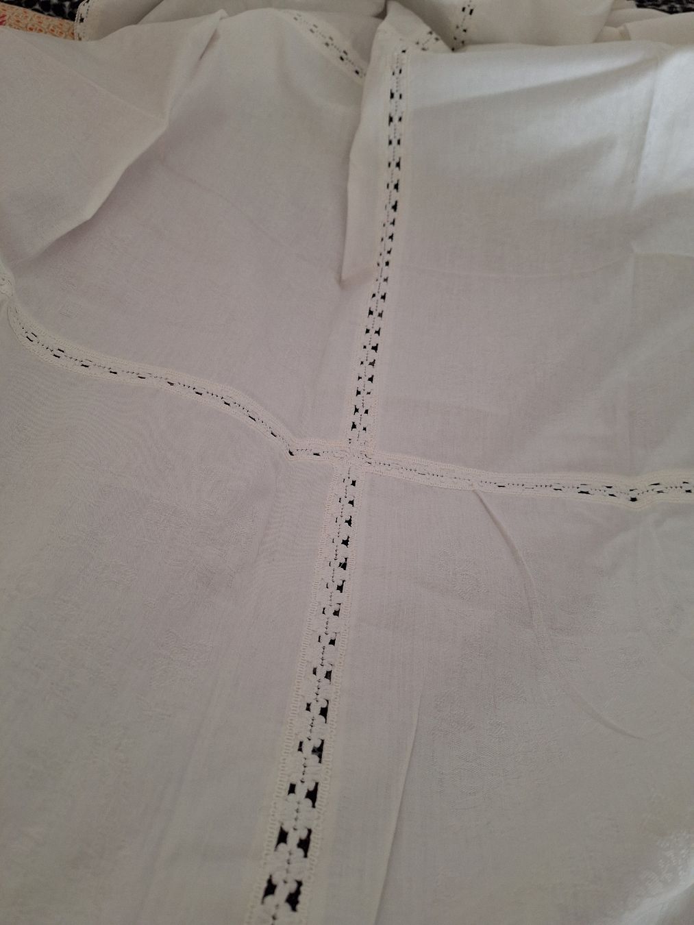 Altra biancheria da tavola: Nappe blanche dentelle état neuve 210x160 – Nuovo (secondo la descrizione) da Genève venduto da maria1209 1
