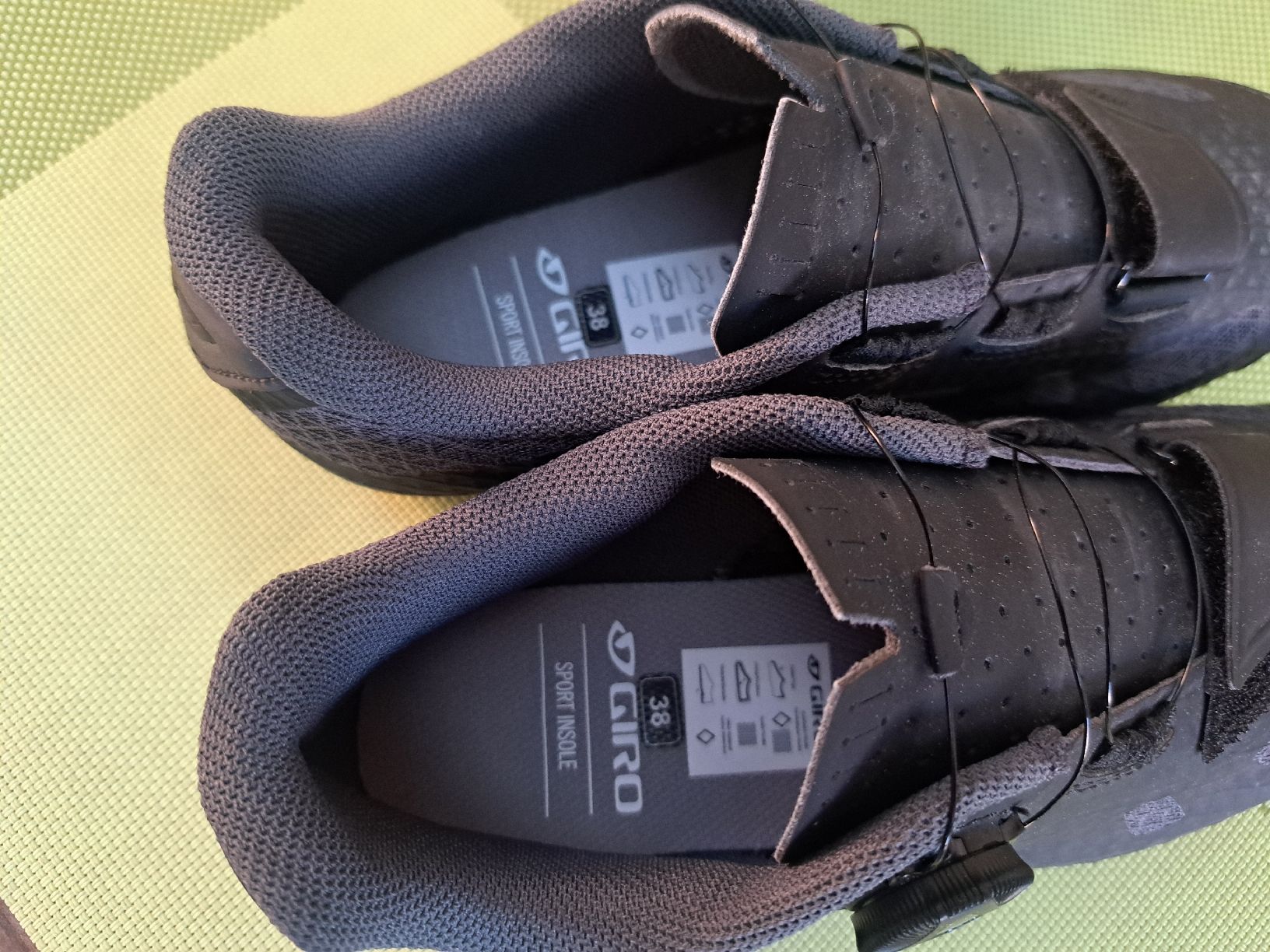 Scarpe da uomo: Giro Fahrrad Klick Schuhe – Nuovo (secondo la descrizione) da Rebstein venduto da sarah_deborah 1