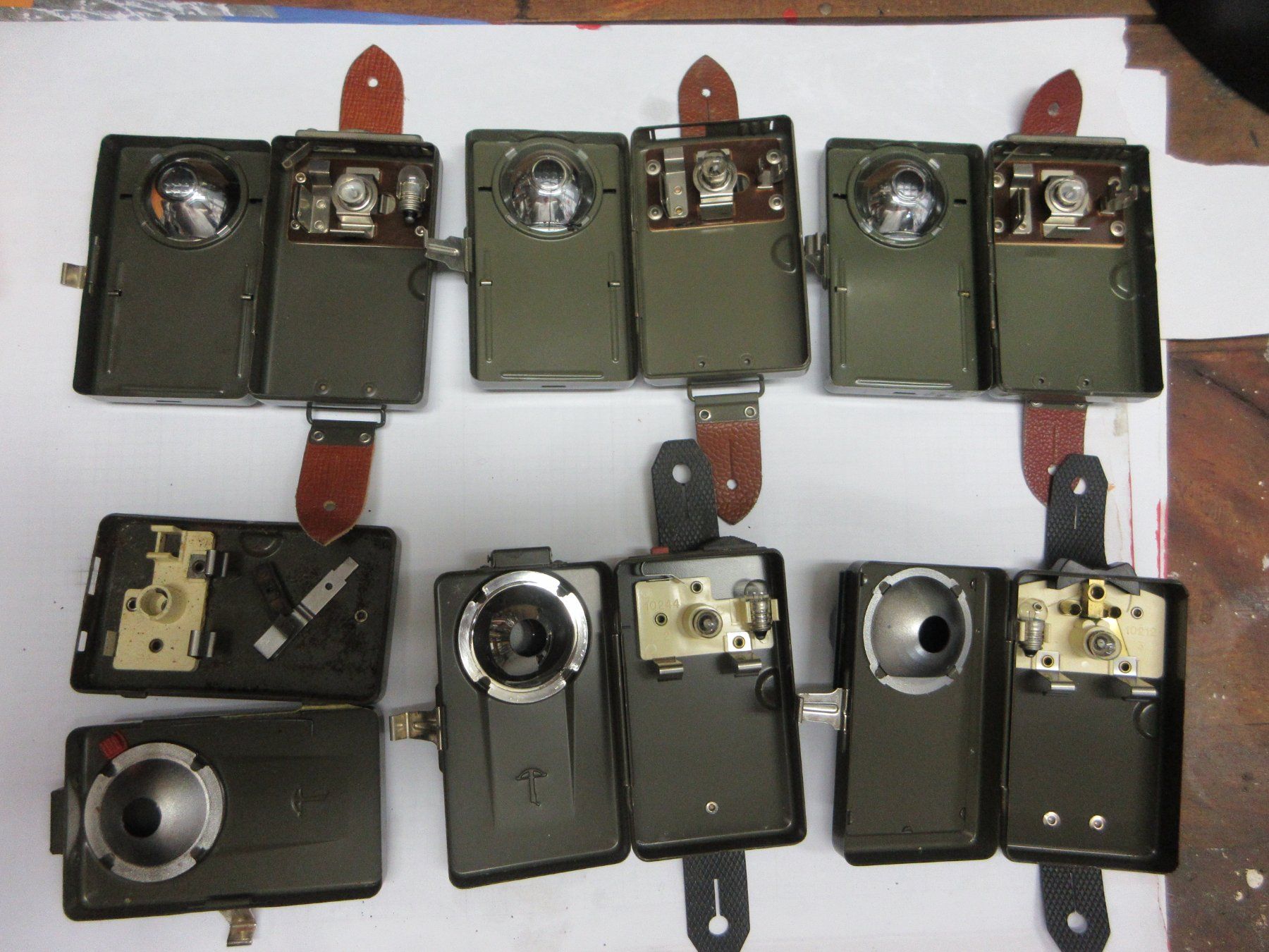 Schweizer Armee Lampade: 4 Stück Armee-Taschenlampen – Usato da Ins venduto da Ener52 3