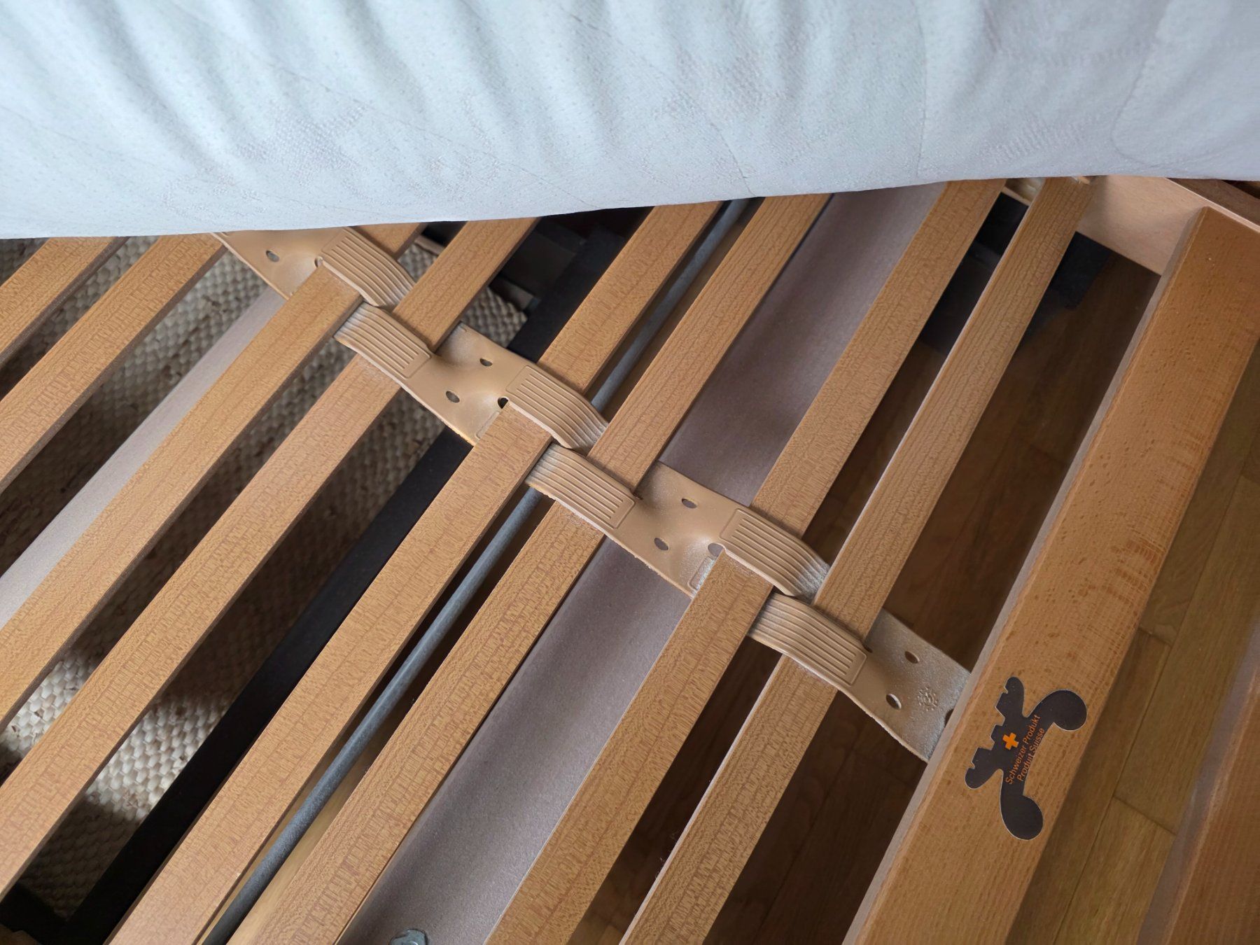 Lits: Schlafzimmer komplett – D'occasion à Biel-Bienne par Zuber06 2