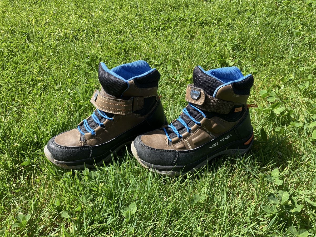 Scarpe per ragazzi: Winterschuhe Grösse 34 – Usato da Röschenz venduto da RS4147