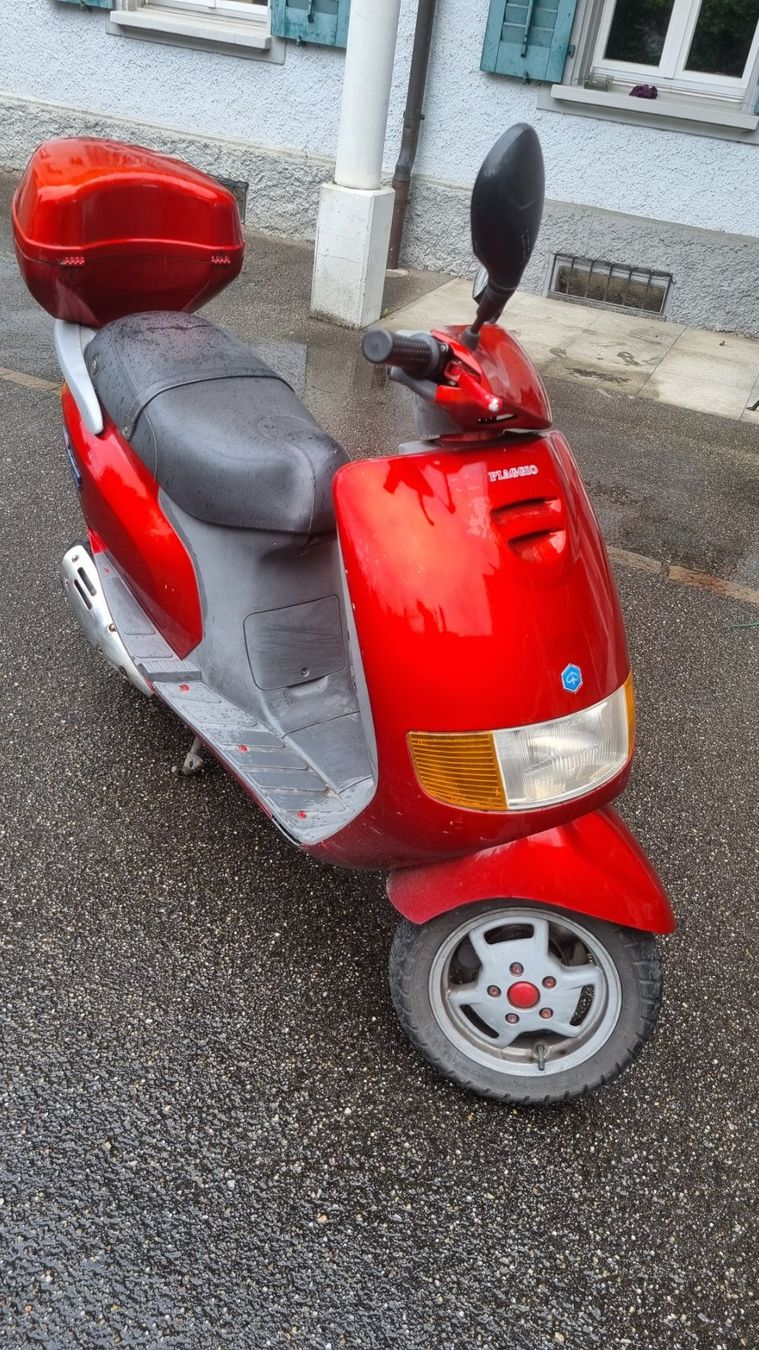 Piaggio Scooters: Piaggio Sfera 125 – Gebraucht aus Olten von  3