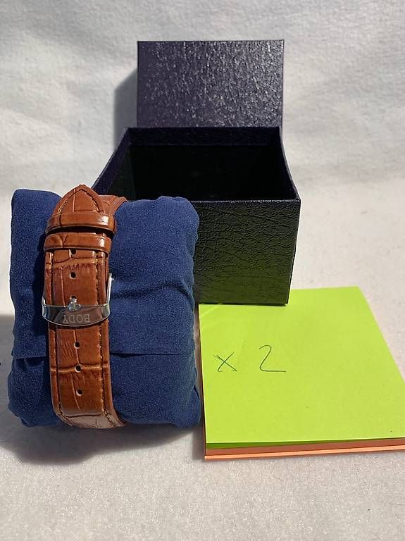Orologi: Schöne neue Damenuhr            x2 – Usato da Schötz venduto da amore14 1