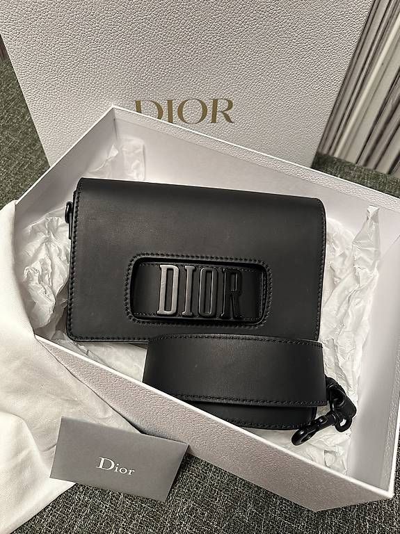Sacs femmes: 4.DIOR Dio( R )Evolution Flap Bag Black – D'occasion à Dübendorf par lilasonderbar 4
