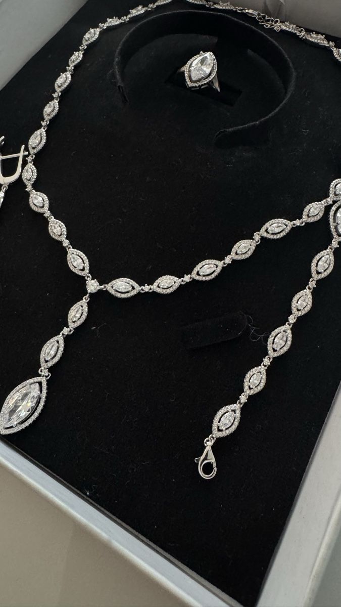 Swarovski Autres bijoux: Schmuck Set Swarovski Elements 💎  – D'occasion à Gerlafingen par Mediine.a 3