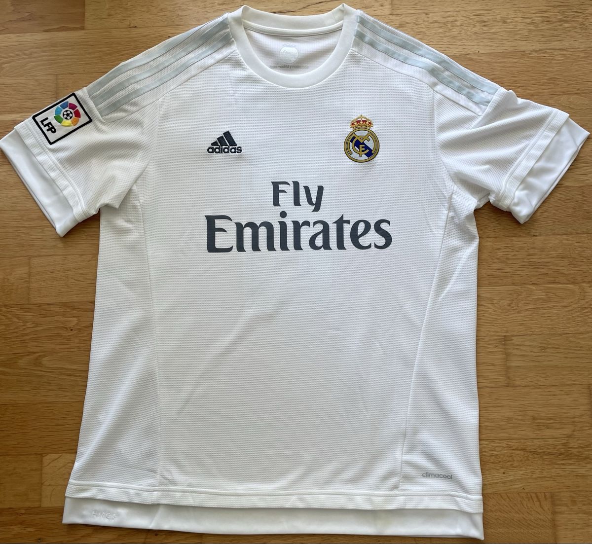 Real Madrid Canottiere & Pantaloni: Original Real Madrid 2015/2016 Kroos – Usato da Windisch venduto da RealJerseys 1