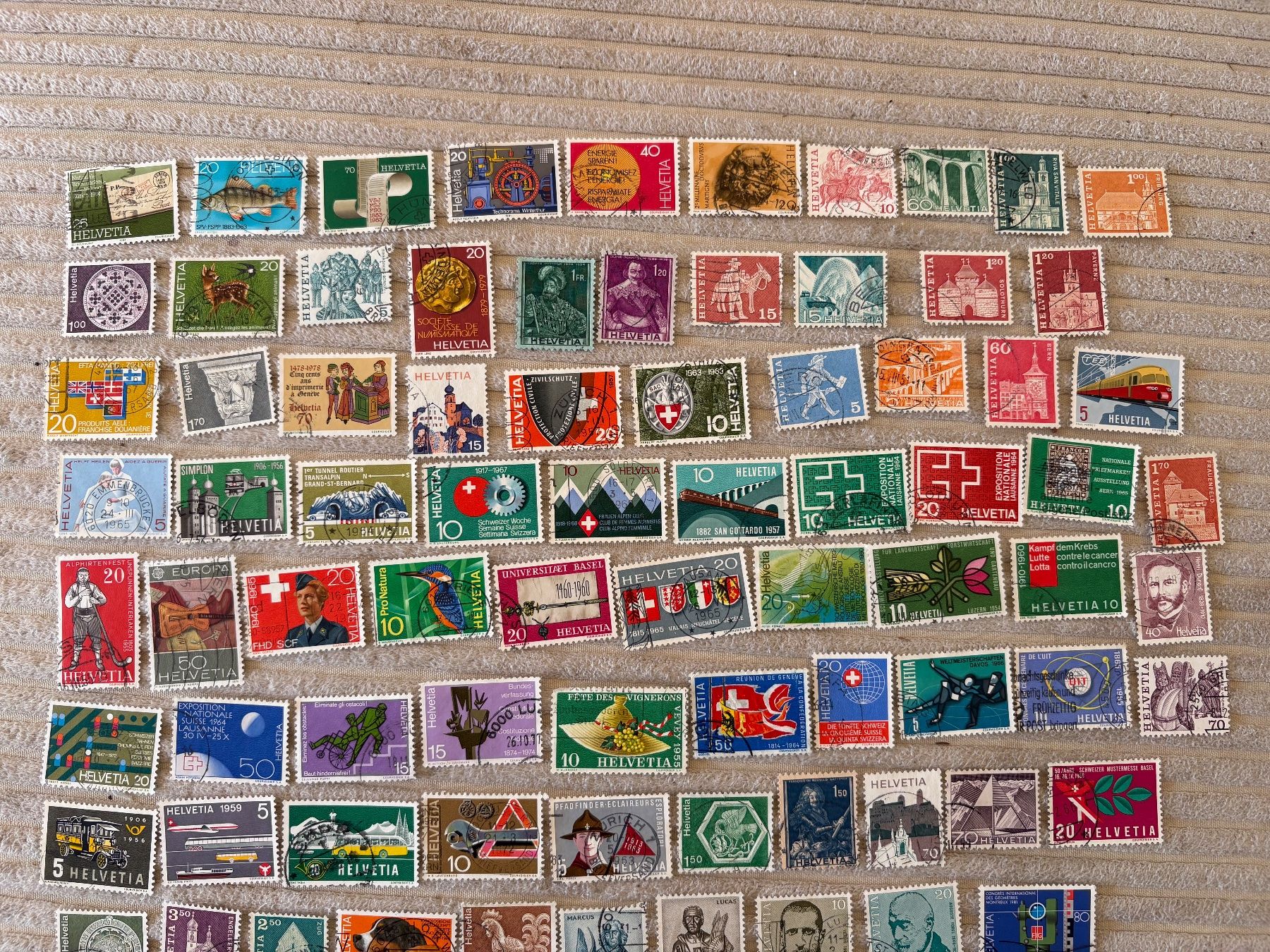 Tutti i francobolli: Lot 100 CH - Briefmarken – Usato da St-Légier-Chiésaz venduto da Theo006 1