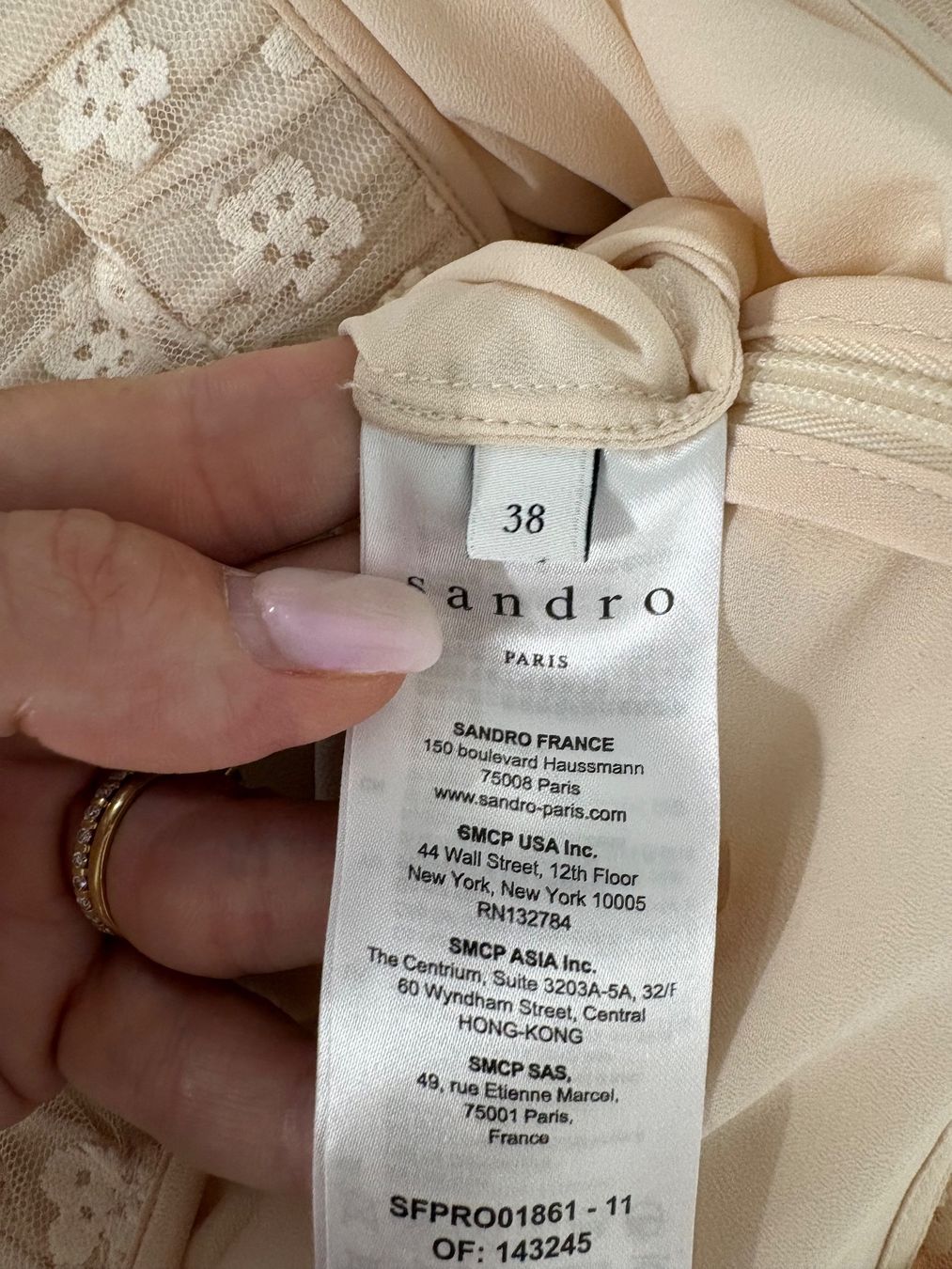 Sandro Vestiti: Sandro Midikleid 38 Spitze creme gestuft Cocktailkleid – Nuovo (secondo la descrizione) da Regensdorf venduto da secondchancefashion 4