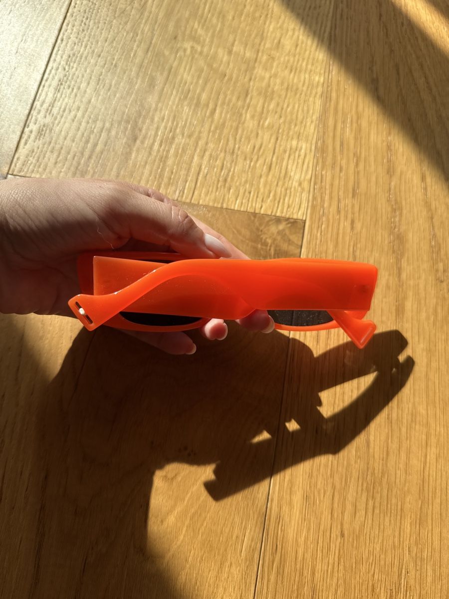Occhiali & Lenti: Retro Orange Sunglasses – Usato da St-Gingolph venduto da Ynatka 1