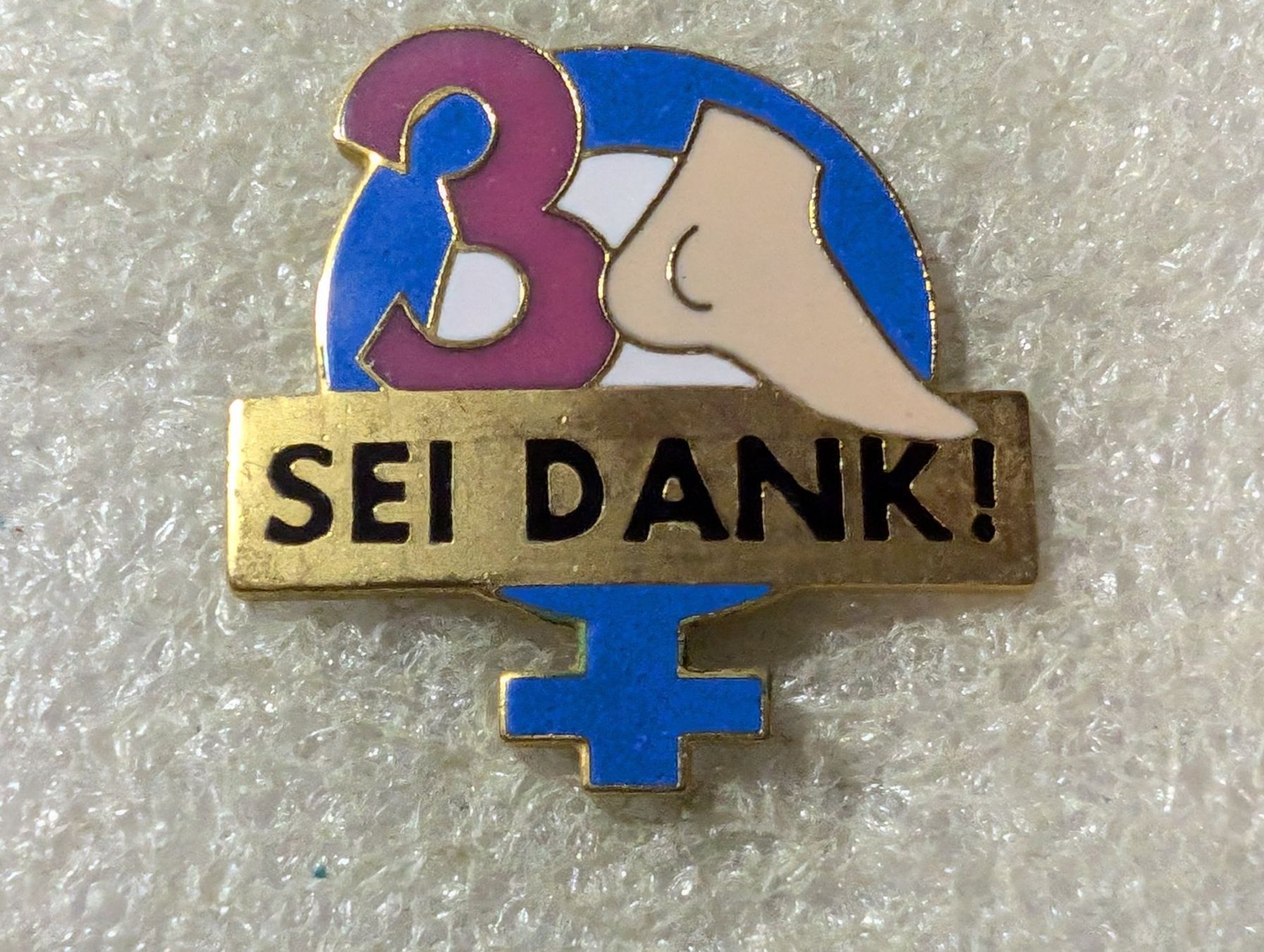 Placchette & Badge: Ansteckpin 67: Sei Dank – Usato da Oppligen venduto da Pin-Fall-Shop