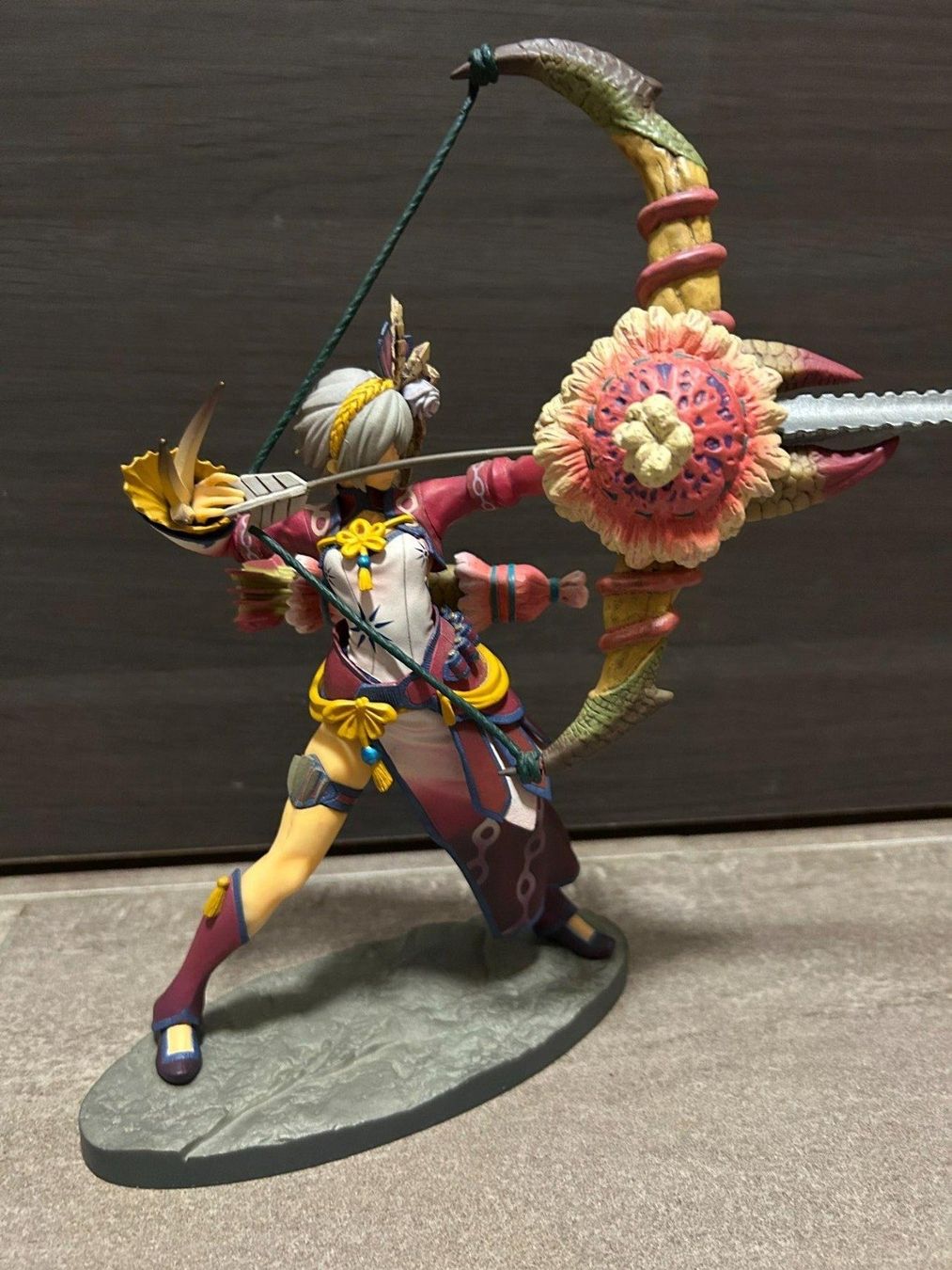 Capcom Statuette: Monster Hunter Amethyst Girl figure – Usato da Lausanne venduto da Retro-geek 1
