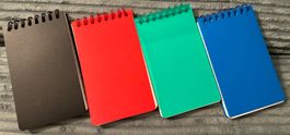 4 Notizbücher A7 Spiralbindung rot, blau, grün neuwertig