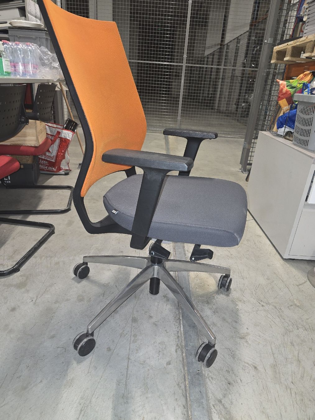 Sedus Sedie: Sedus Comoda sedia da ufficio ergonomica con schienale aran – Usato da Safenwil venduto da Leo.87. 2