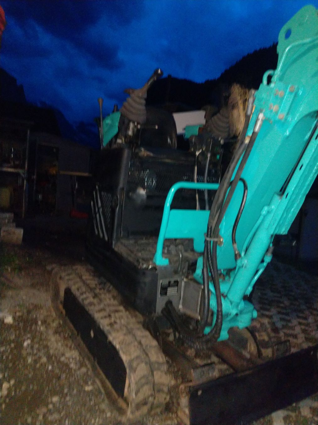 Kobelco Bagger: Kobelco bagger SK 09 – Gebraucht aus Lauterbrunnen von stasim95