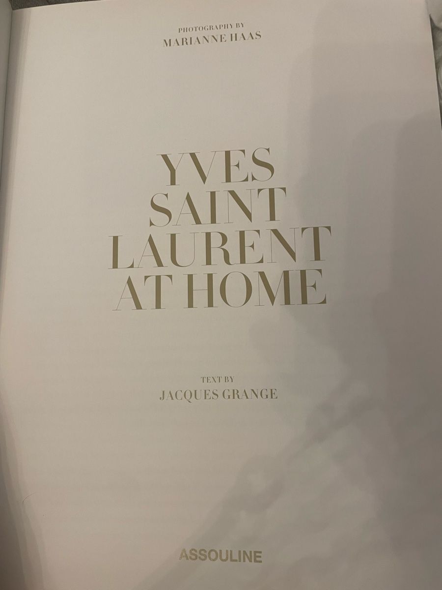 Libri: Book Yves Saint Laurent at Home – Nuovo (secondo la descrizione) da Epalinges venduto da Has_yhj9 2