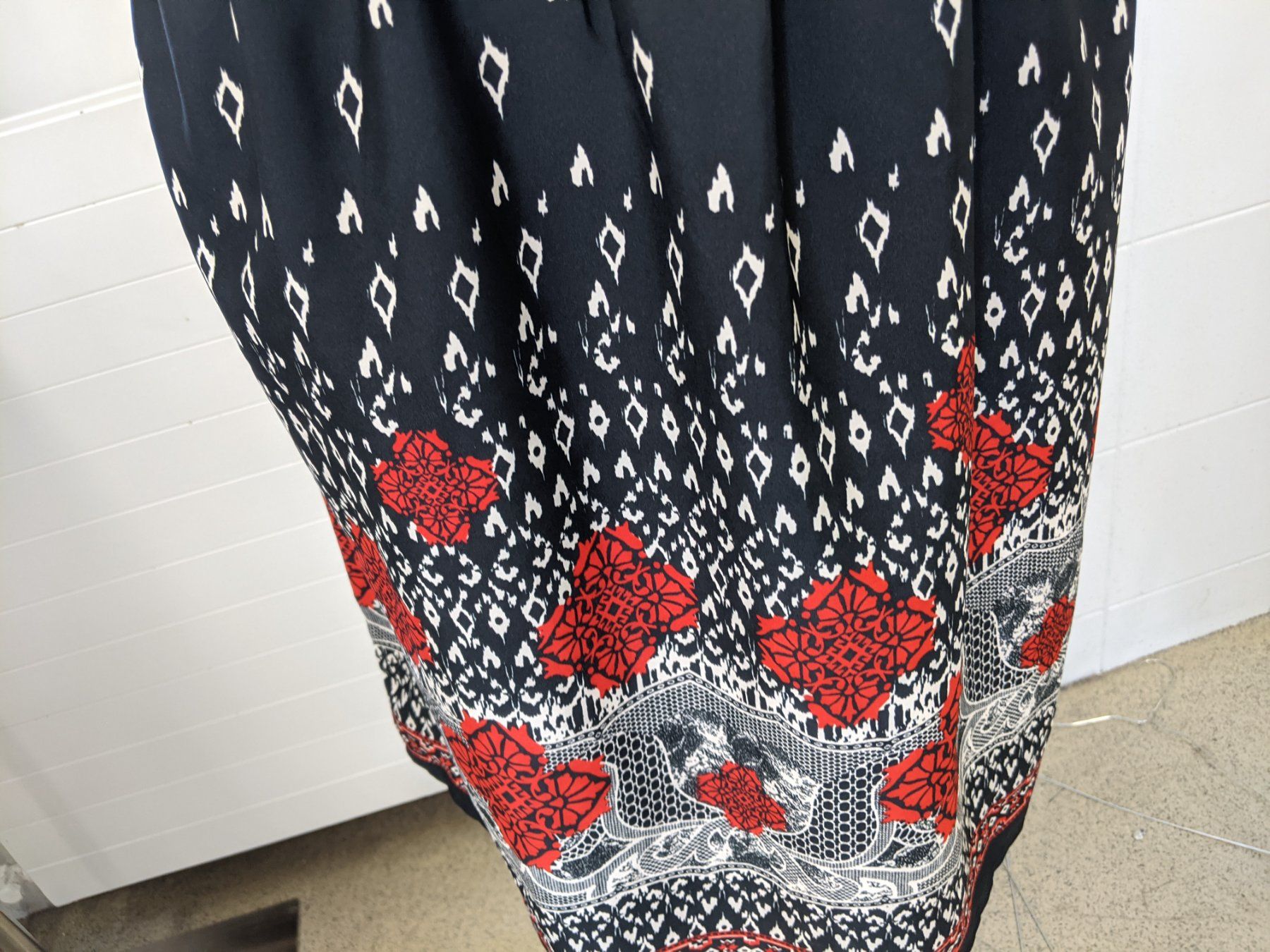 Vestiti: damenkleid GR 40 – Usato da Langnau am Albis venduto da Judithsebi 3