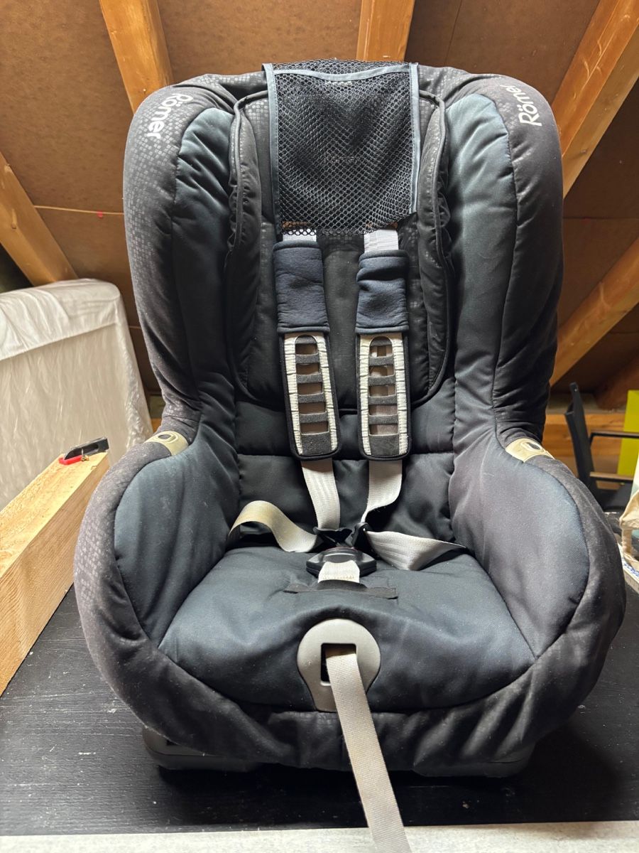 Britax Römer Auto-Kindersitze: Kindersitz Römer Duo ECE R44/04 – Gebraucht aus Burgdorf von sal_q62m 1