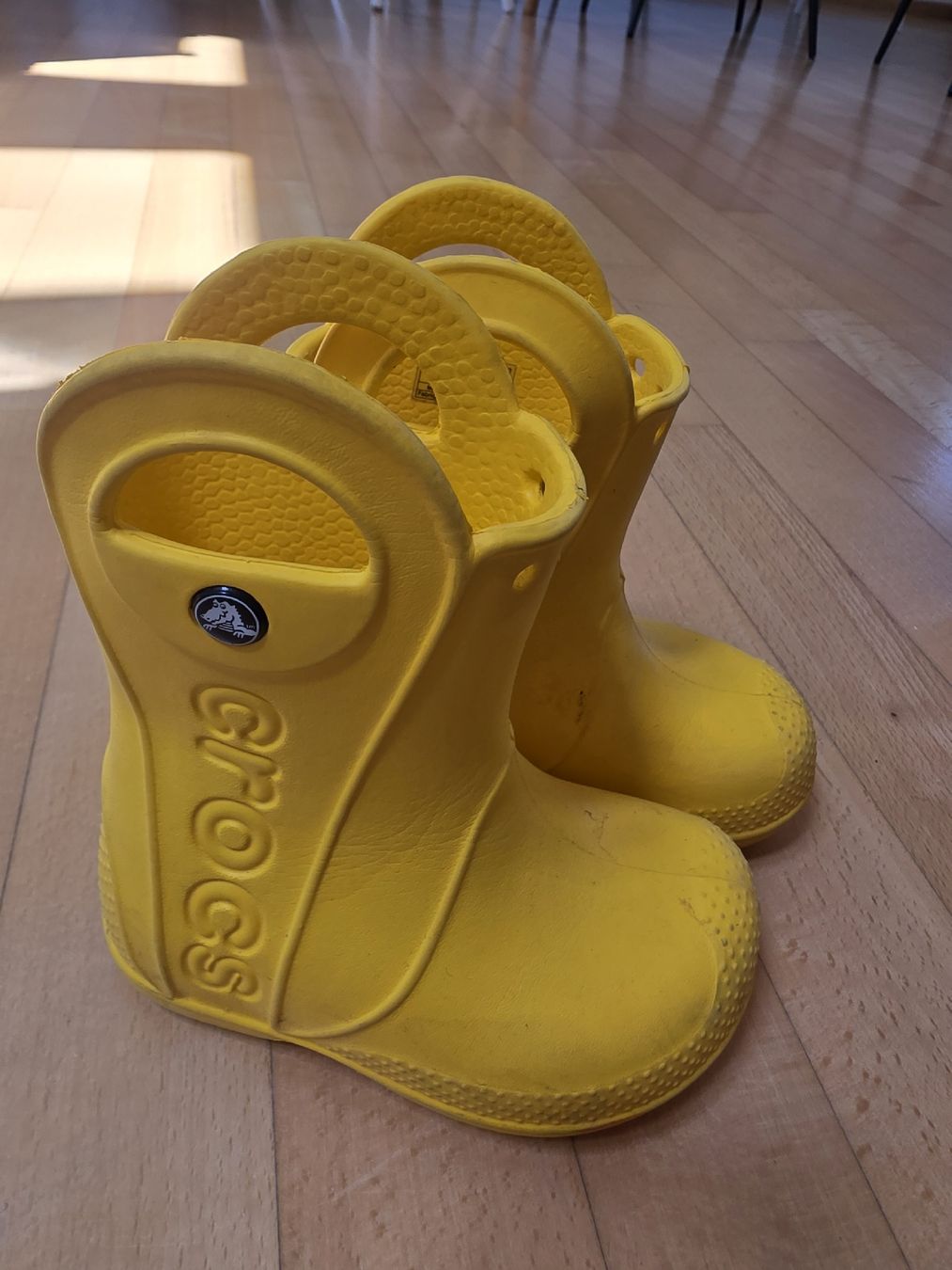 Scarpe da uomo: Crocs Rain Boots Yellow Size 7 Used – Usato da Meilen venduto da AnaSmurf