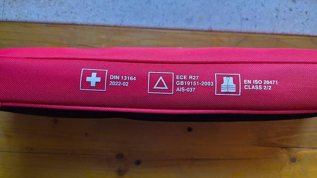Kit di pronto soccorso: Notfall Kit Tesla 2026 – Nuovo e nell'imballaggio originale da Zürich venduto da danielu2582 2