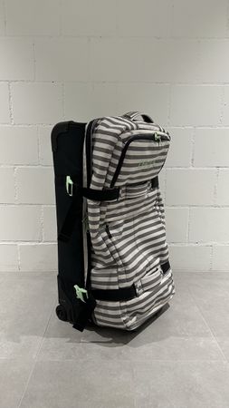 Dakine Koffer