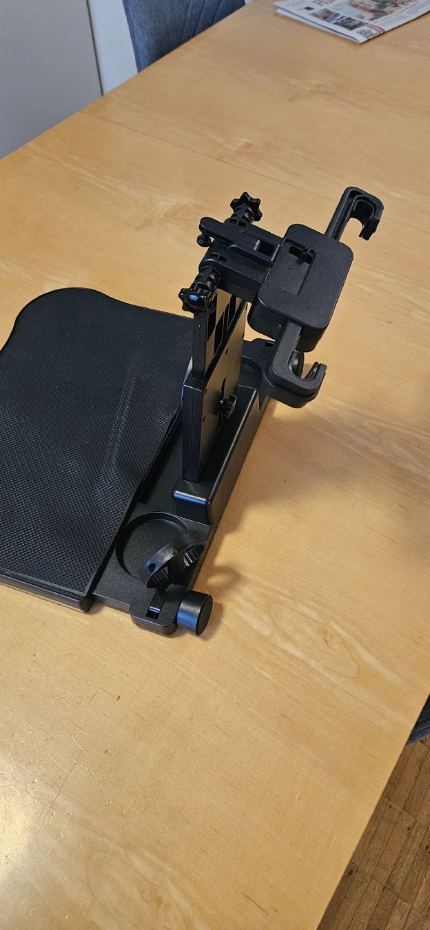 Staffa per monitor: Klapptisch für Autorücksitz – Usato da Wettingen venduto da schpucky 3