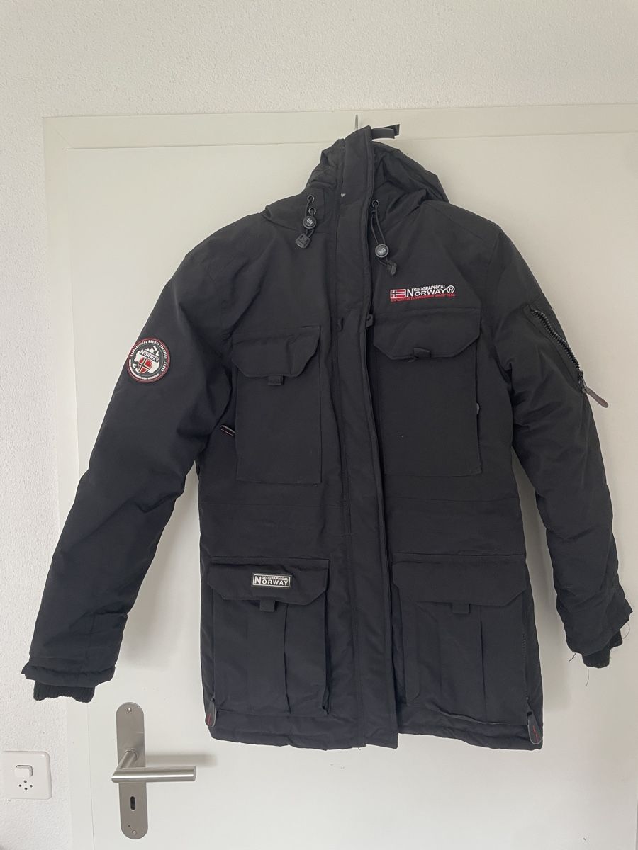 Giacche: Geographical Norway Jacke Schwarz Grösse 2/M – Usato da Fahrwangen venduto da jus_5lz7