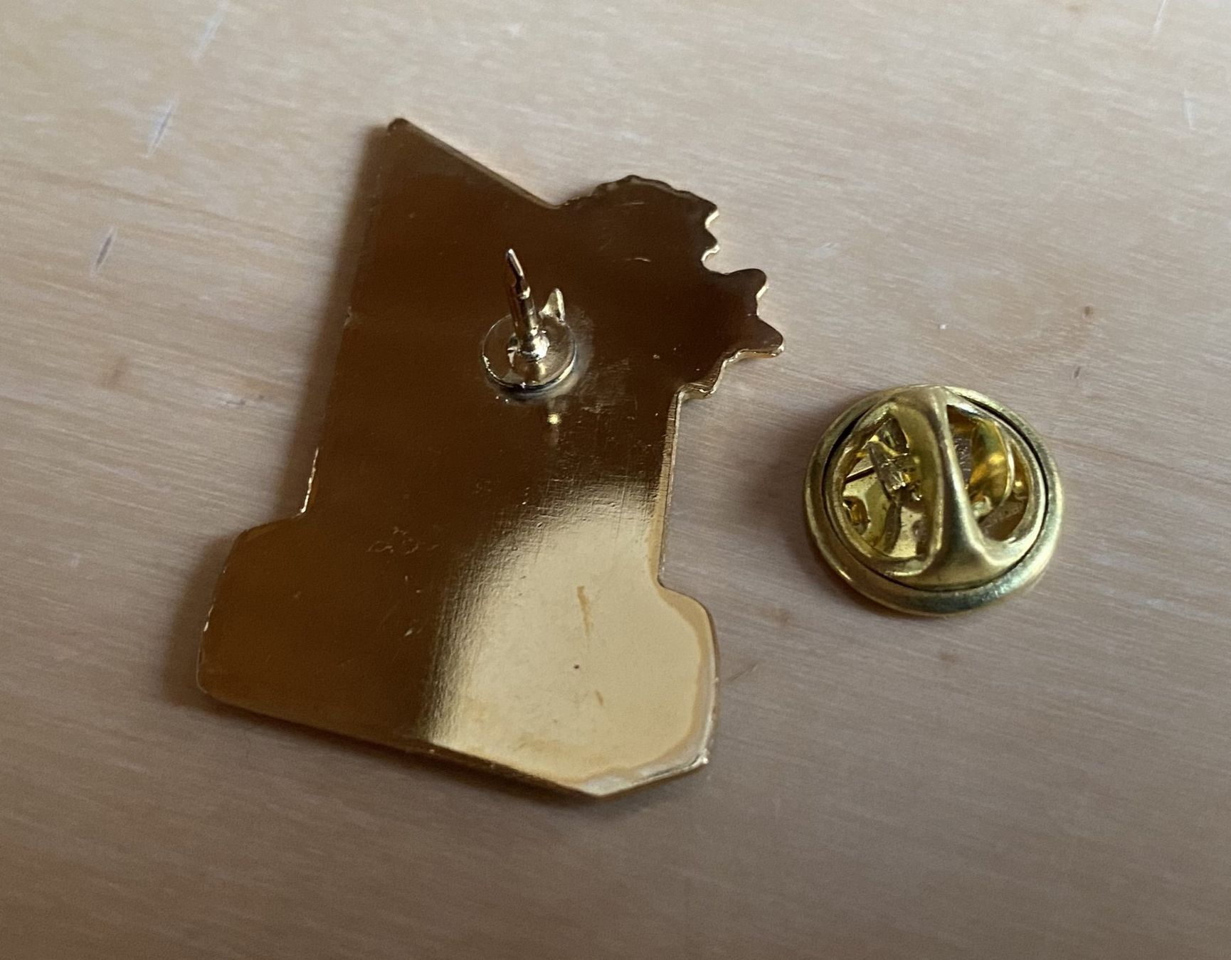 Placchette & Badge: Schöner Arosa-Pin – Usato da deitingen venduto da popcorn02 1