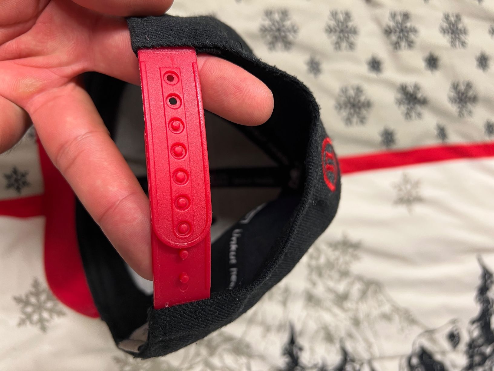 Altro in  Abbigliamento & Accessori: Cap black red adjustable new era cap used – Nuovo (secondo la descrizione) da Fribourg venduto da FUJAY-AT123 2