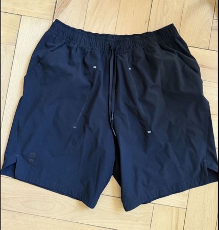 Herren Shorts ON Running Grösse L schwarz guter Zustand