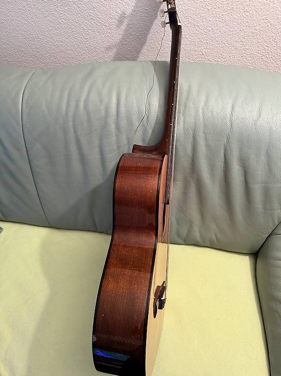 Strumenti musicali: Gitarre klasisch – Usato da Zürich venduto da Cibin 1