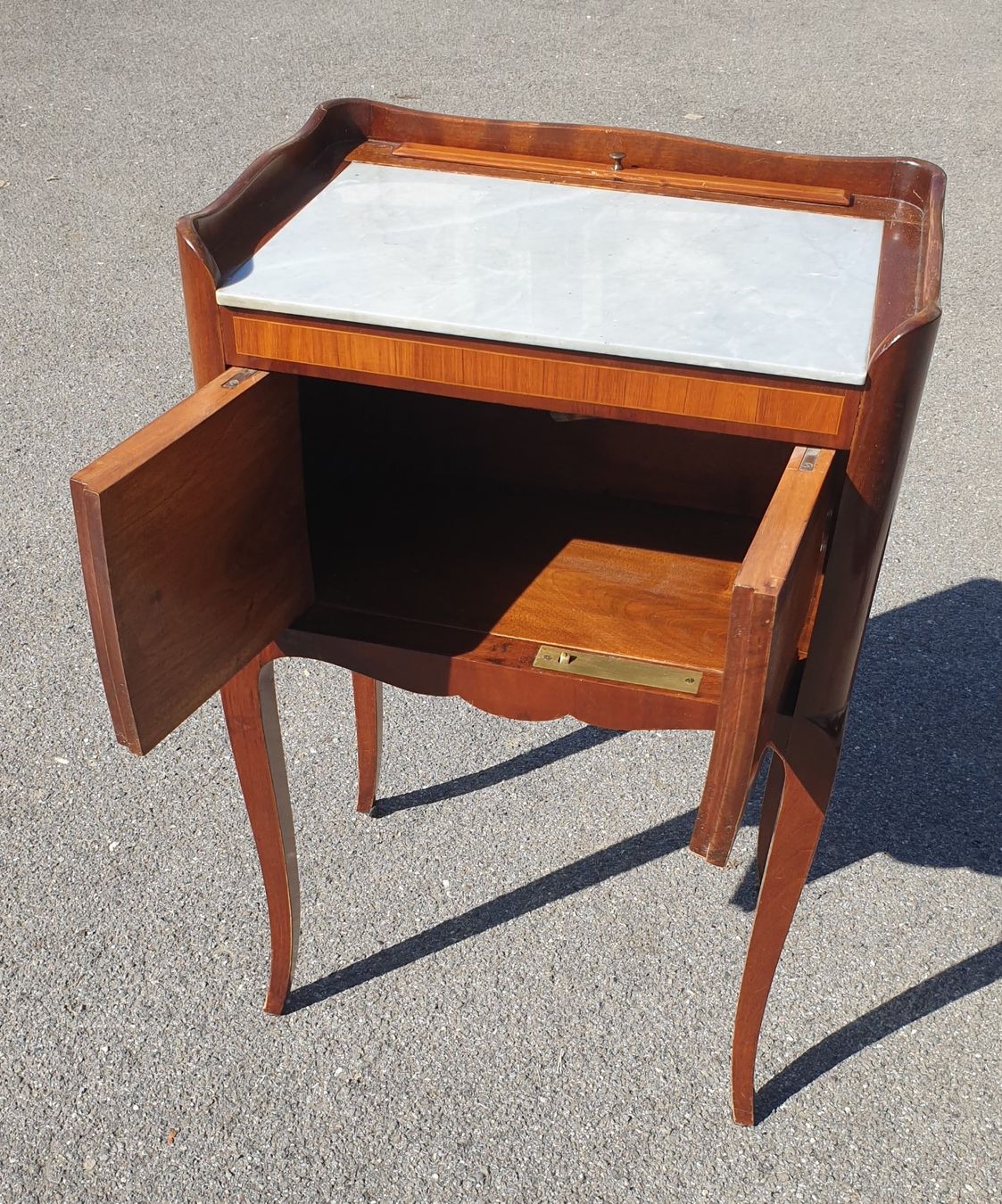 Tavoli da trucco: Petite coiffeuse / chevet style Louis XV – Usato da Lausanne venduto da eamescharly 7