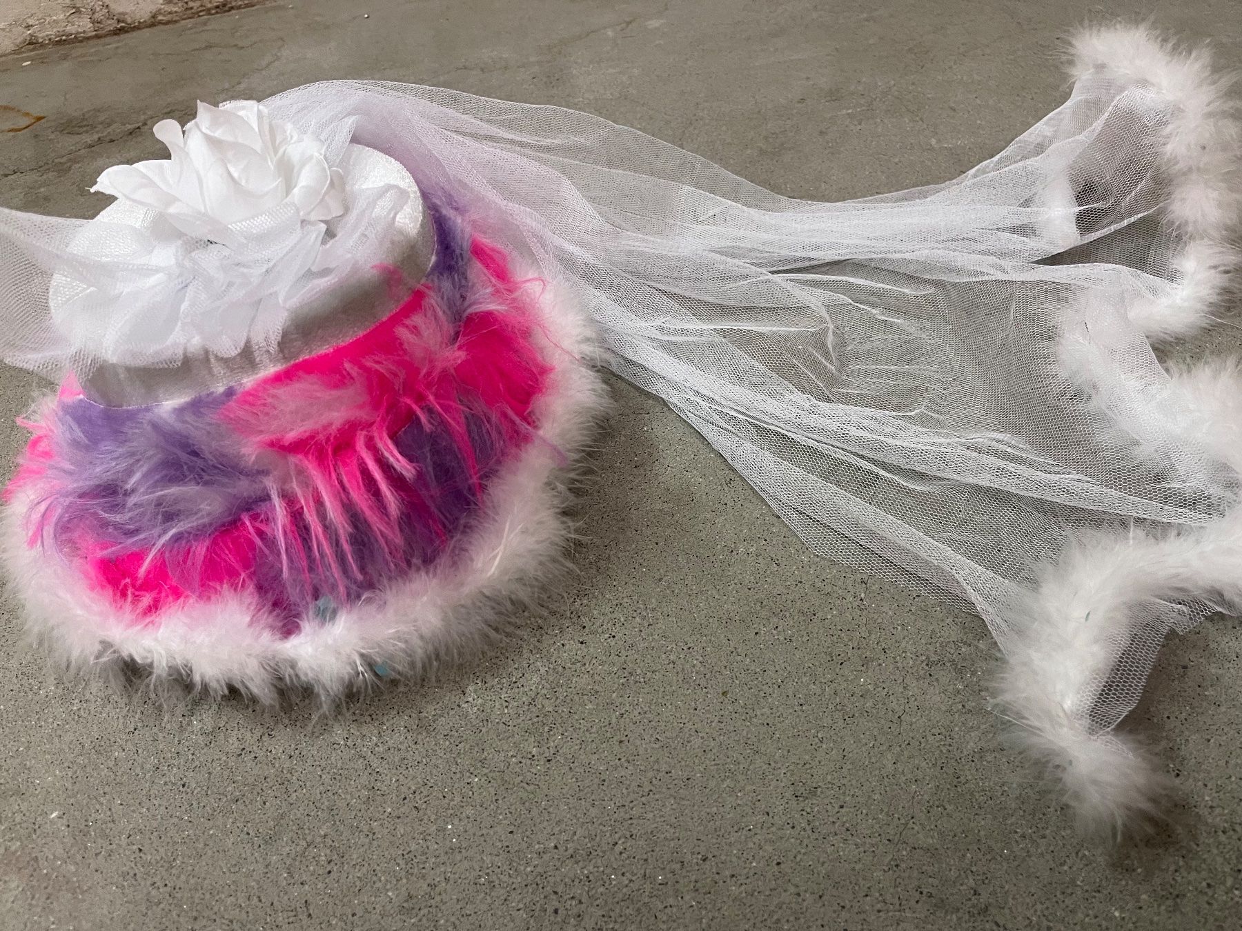 Costumi: Fasnacht Braut cap – Usato da Küssnacht am Rigi venduto da ciucchino
