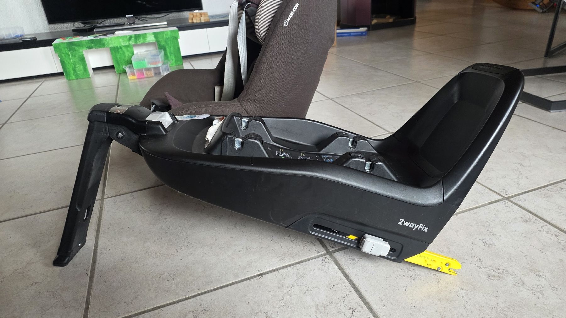 Maxi-Cosi Seggiolini per auto: maxi-cosi Kindersitz – Usato da Geiss venduto da Giovanoli23 1