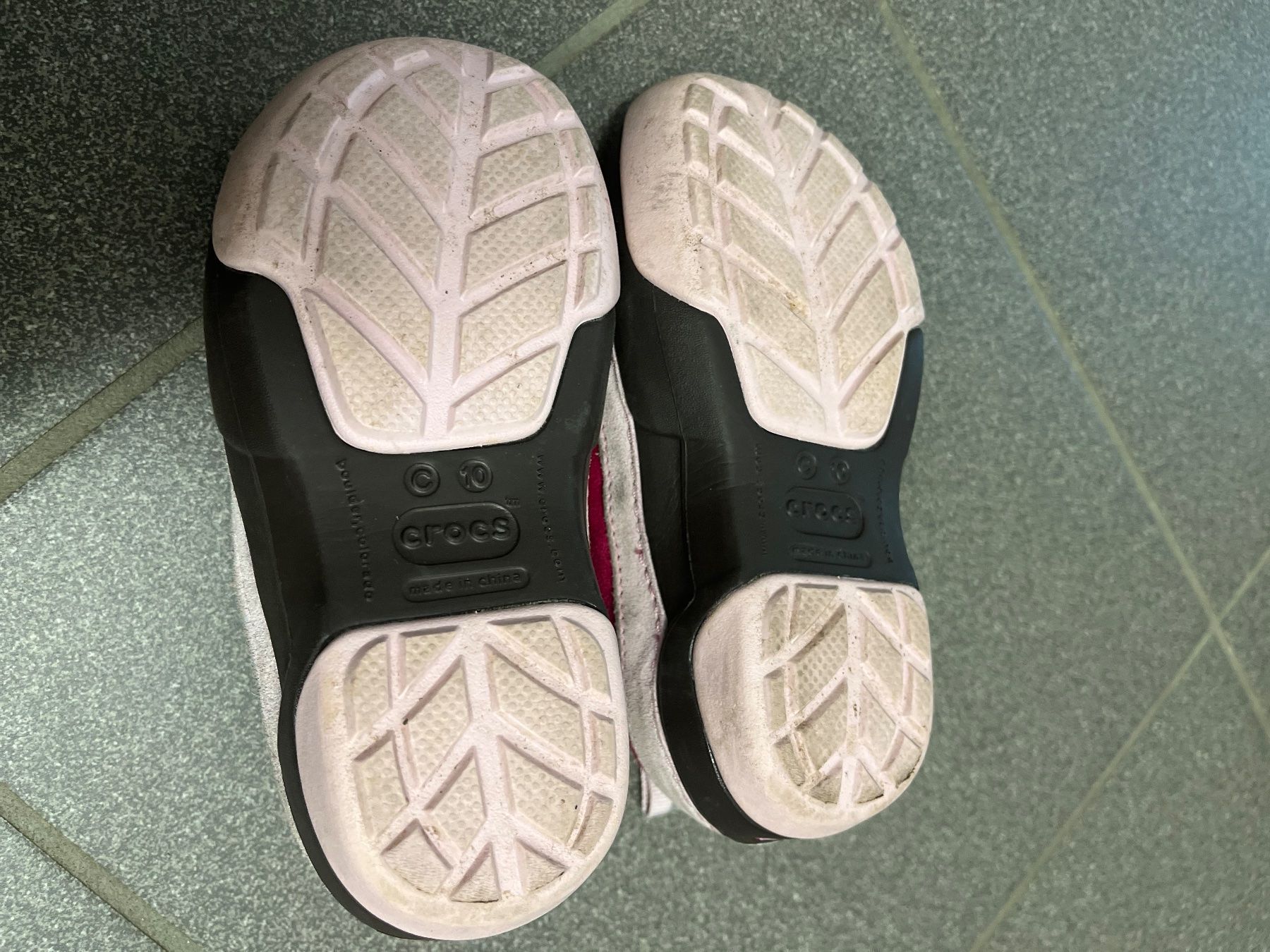 Scarpe per ragazze: Crocs Mädchen 27-28 Leder – Usato da Malleray venduto da ste_rx2t 1