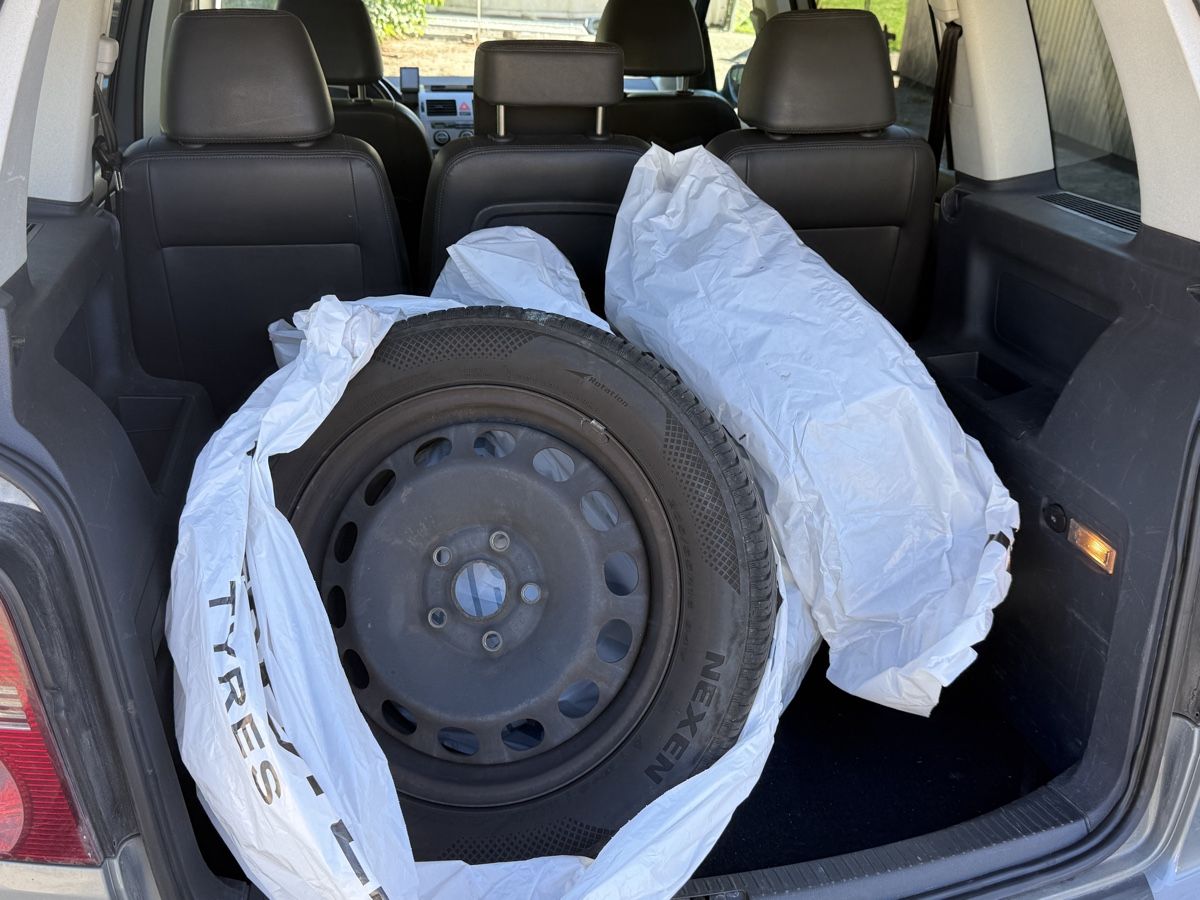 VW Automobili: VW Touran  – Usato da St.Gallen venduto da nouah 7