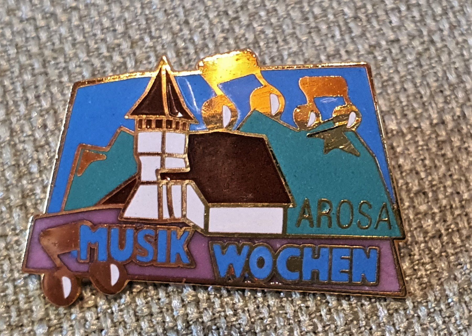 Placchette & Badge: A184 - Pin  Arosa Musik Wochen – Usato da Reinach BL venduto da Boston-Verkauf
