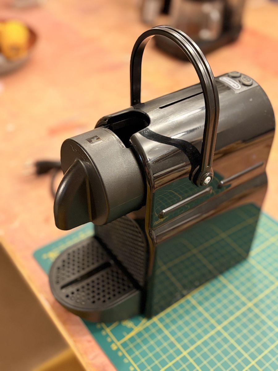 De'Longhi Machines à café & Machines à expresso: Kaffeemaschine DeLonghi Nespresso – D'occasion à Herrliberg par Tcardo 1