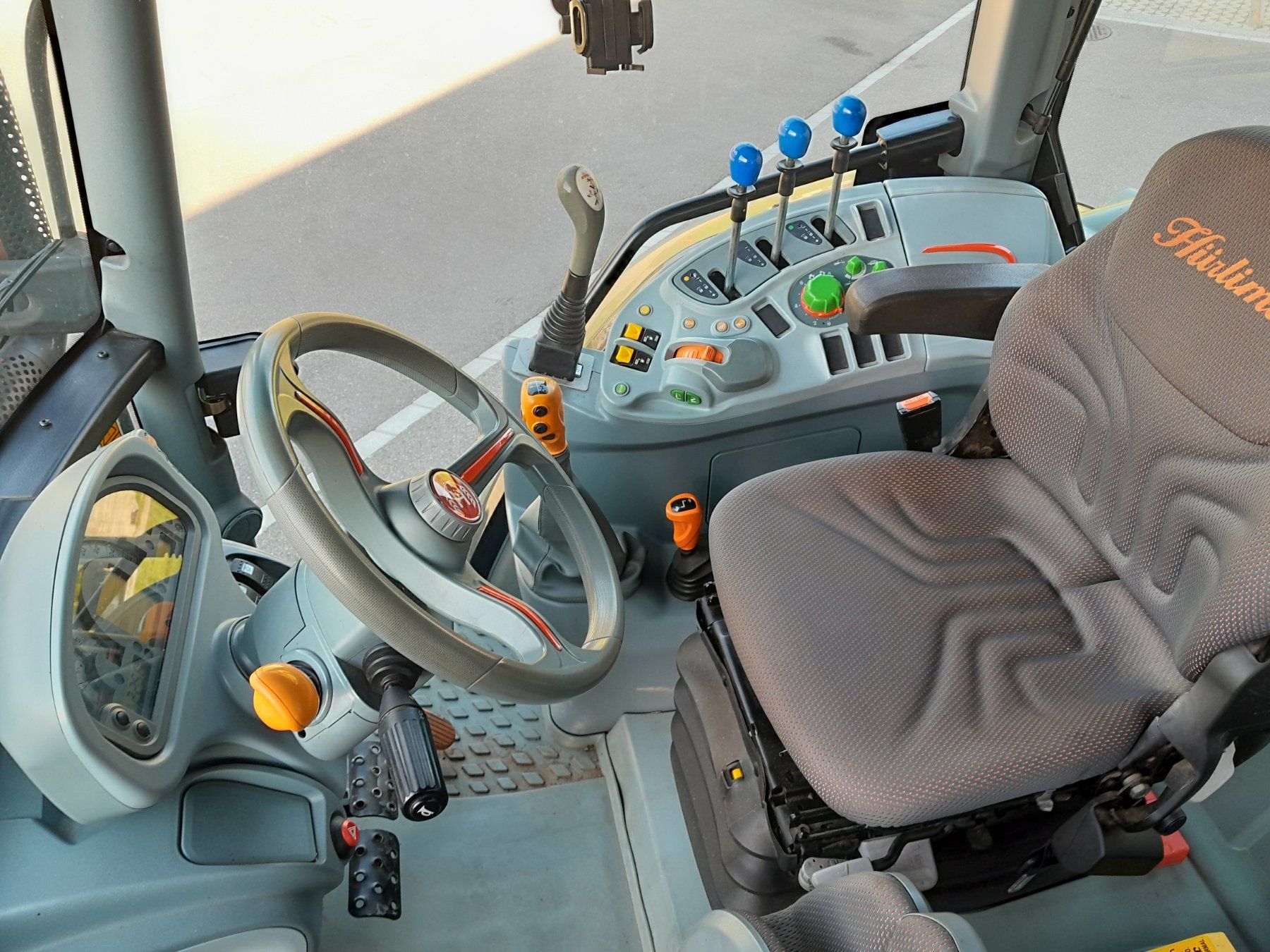 Hürlimann Tracteurs: Traktor Hürlimann XMK 100 – D'occasion à Menzingen par Staub-Landtechnik 3