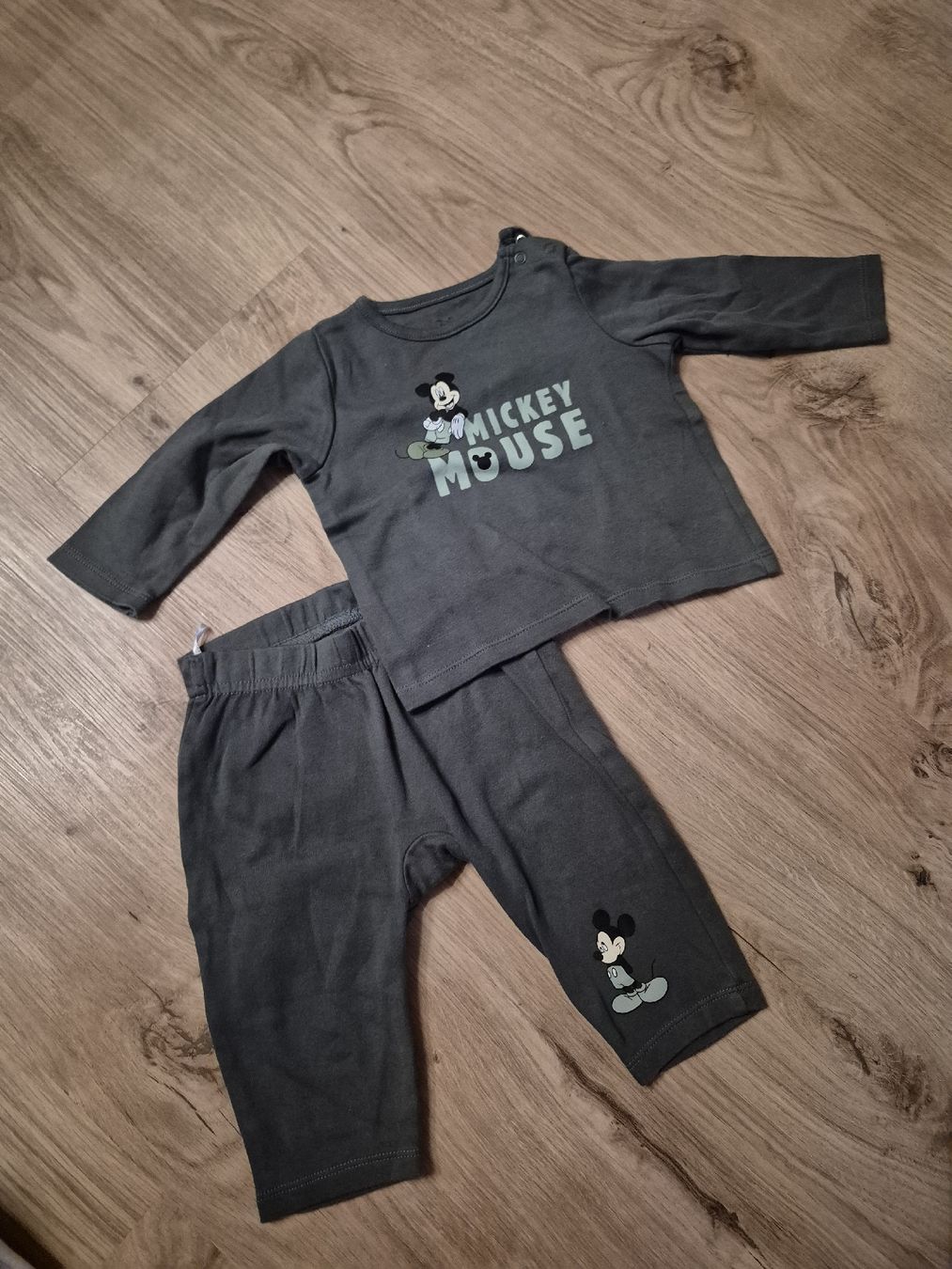 Lotti & Set di vestiti: Kleiderpaket Gr. 62 und 68 neutral oder Junge – Usato da Walenstadt venduto da Ani23 1