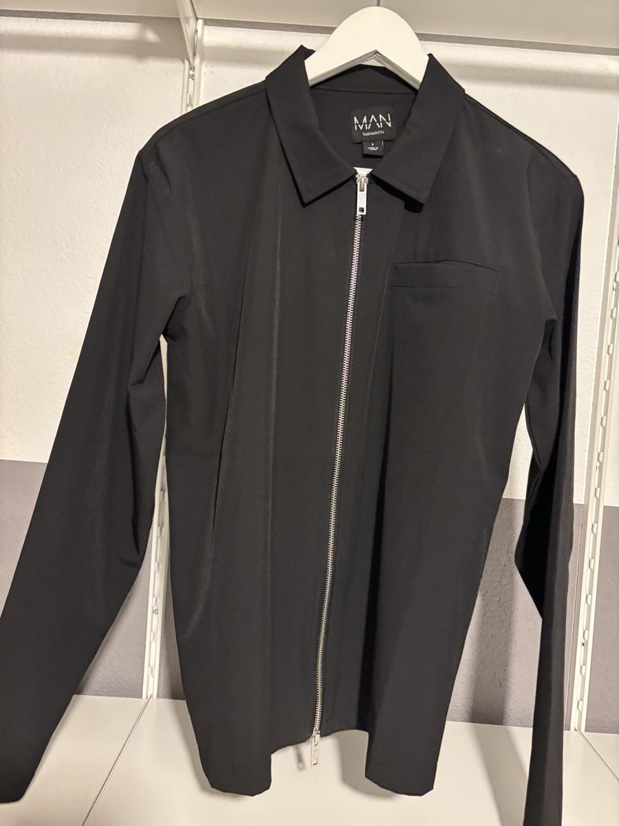 Giacche: Schwarze Jacke – Nuovo (secondo la descrizione) da Küttigen venduto da Hedimia 2