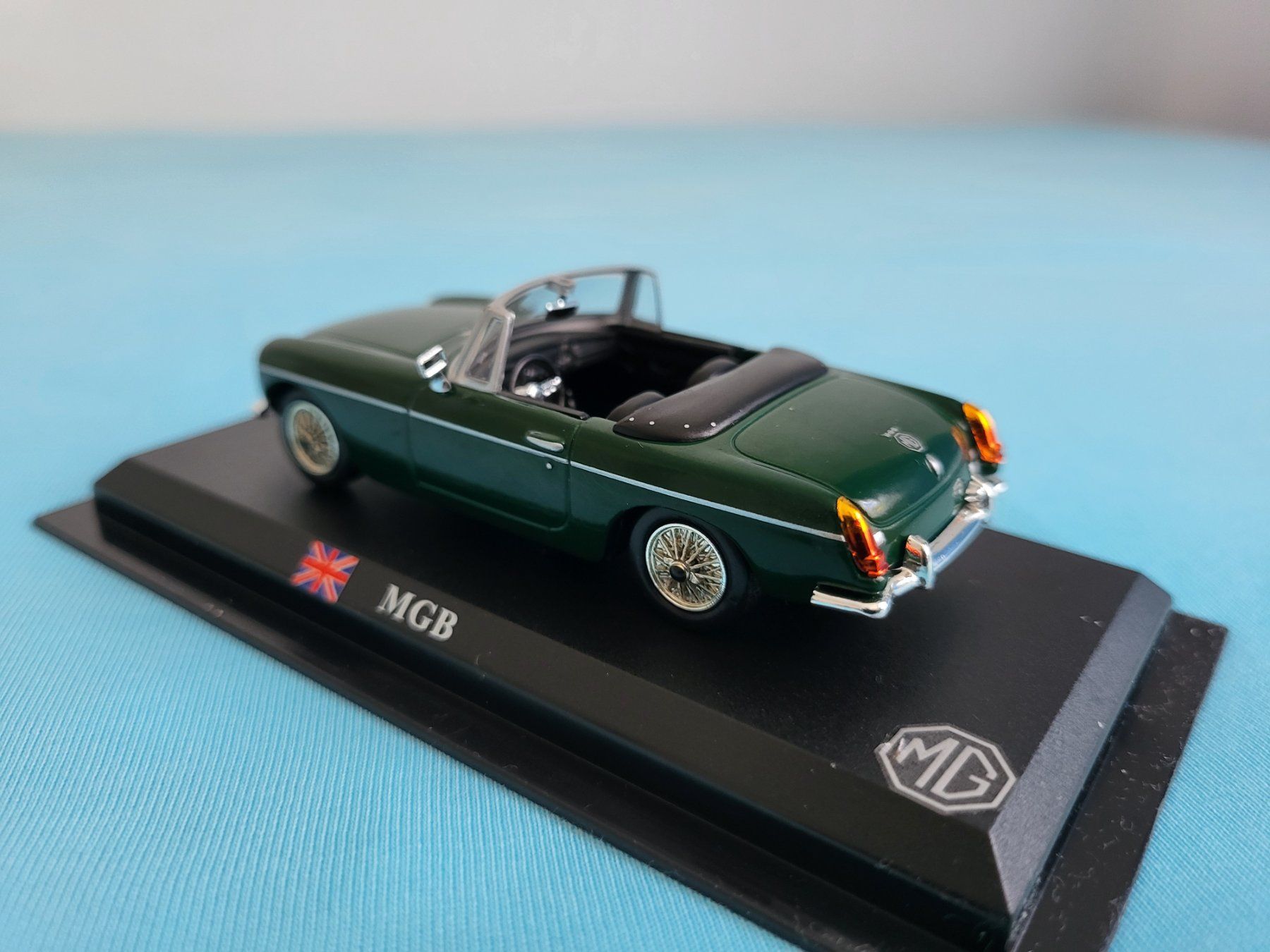 MG Modellautos: MG B, British Racing Green – Neu (gemäss Beschreibung) aus Glattbrugg von PhilKrill 8
